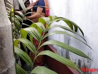 Space Lawn Clining Time Intercourse A Bengali Spouse With Saree in Outside ( Professional Video By means of Villagesex91)