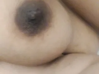 boobs & nipple squeeze – desi aunty