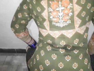 Desi scorching stepmother asks for lend a hand to workout and will get sexy feeling her stepson,s penis