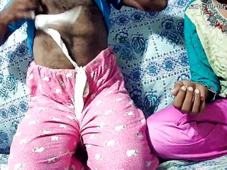 Tight pussy Indian dasi stepmom and stepson intercourse within the jungle