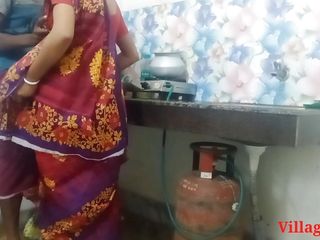 Bhabhi ko kitchen pe chuda