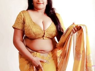 Sizzling Indian Bhabhi Masturbation with Indian Saree