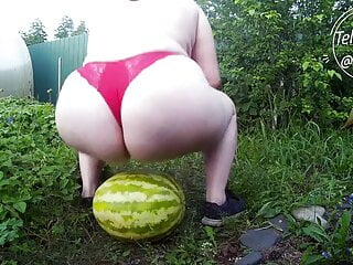 large ass crushes watermelon