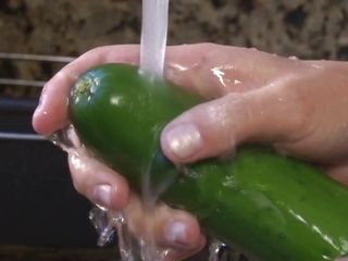 A Determined Housewife Makes use of Cucumber and Carrot as a Change for a Giant Exhausting Cock