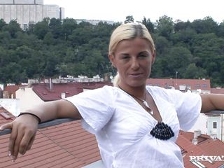 Czech Babe Will get an Erotic Therapeutic massage on the Spa