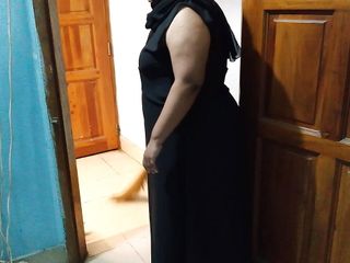 Saudi scorching aunty sweeping space when neighbor boy noticed her large knockers and ass will get seduced &Sizzling cum – Boruqa & Hijab aunty
