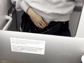 Scorching I masturbate within the bathrooms of the airplane – Jasmine SweetArabic