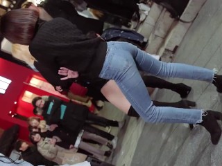 公众号【业界故事站】韩国牛仔裤美女街头热舞 dance display