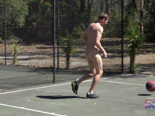 Australian Dude Nick Likes to Get Bare In Public While Exercising in Complete View