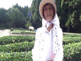 Mature Girl Who Runs a Tea Plantation in Shizuoka, Comes to a decision to Seem Av a Few Years In the past