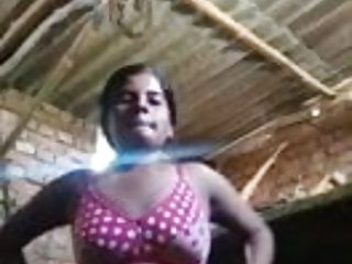 Tamil younger village lady appearing nude frame to her bf