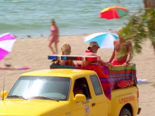 Danielle Corley/Carrie Richards – Nudist Seashore (Baywatch S07E18 (HD widescreen) (hidden nudity)