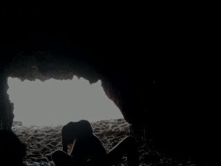 En l. a. Playa, Escondidos Dentro de l. a. cueva