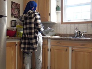 Syrian Housewife Will get Creampied By way of German Husband In The Kitchen