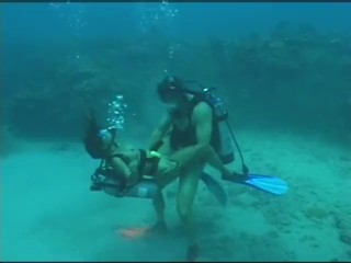 Scuba Brunette Fucked Underwater 1