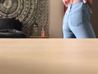 VOYEUR- her ass seems to be so just right in denims