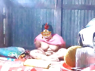 Desi village aunty display her giant boobs and frame.