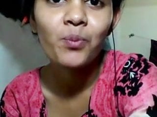 Chennai sizzling tamil lady kissing on videocall