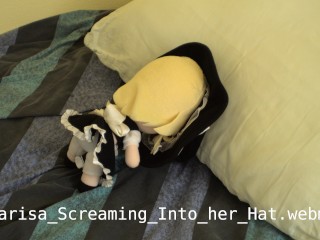 marisa_screaming_into_her_hat