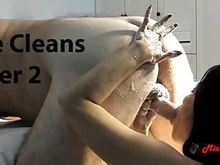 Slave Cleans Grasp 2